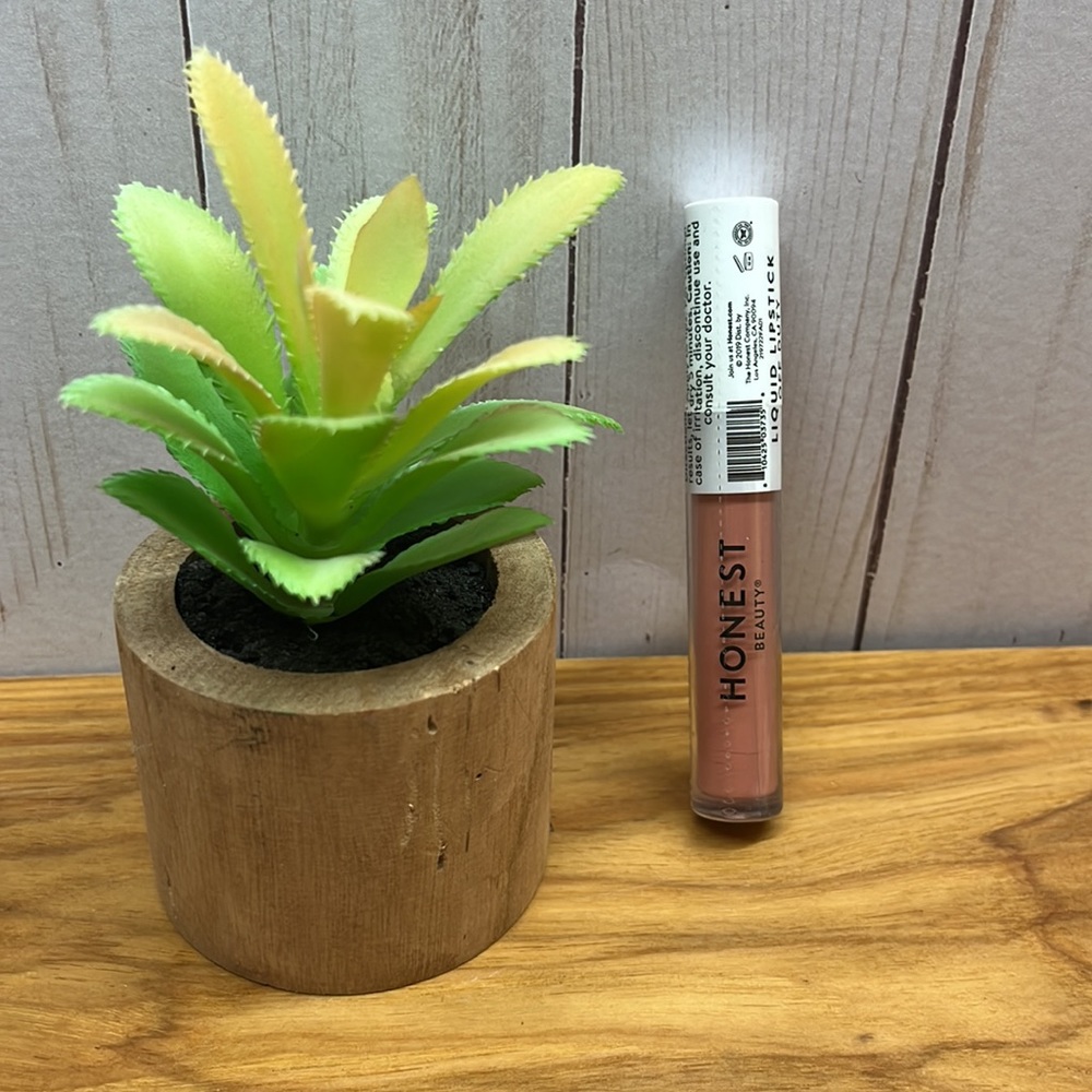 HONEST BEAUTY LIQUID LIPSTICK